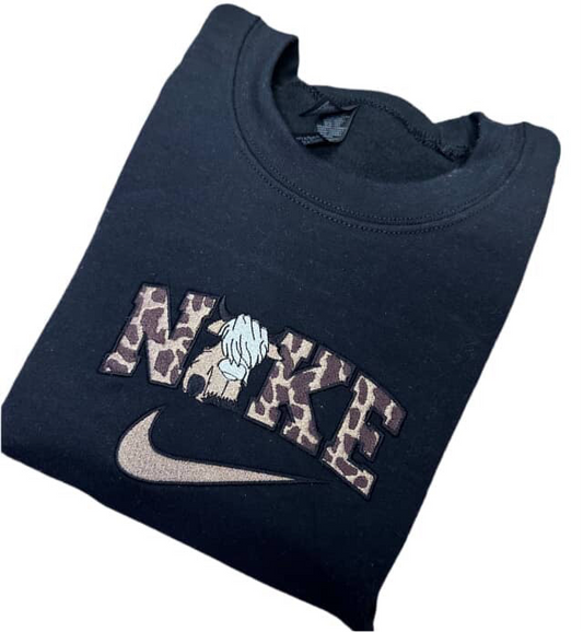 Bull Embroidered Crewneck